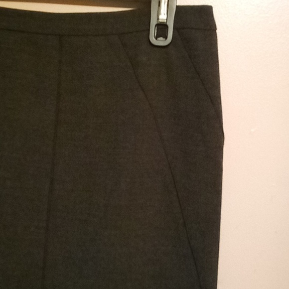 Ann Taylor gray lined pencil skirt size 4 - Picture 2 of 7